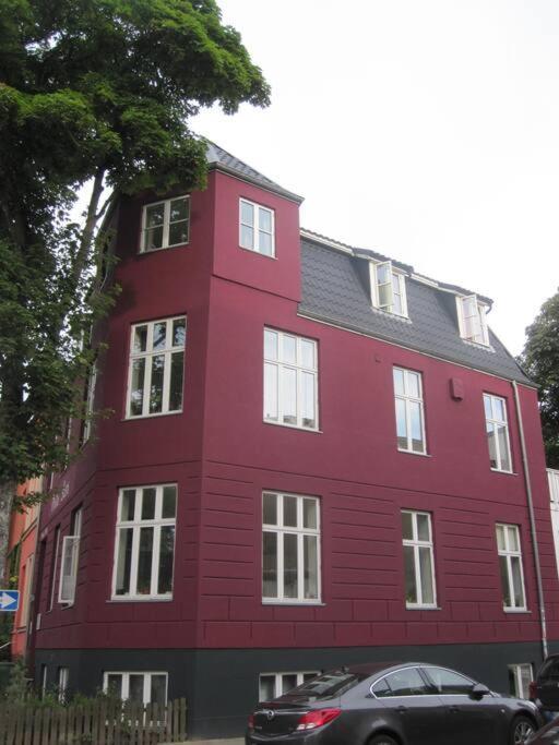 At - Pink Apartment *